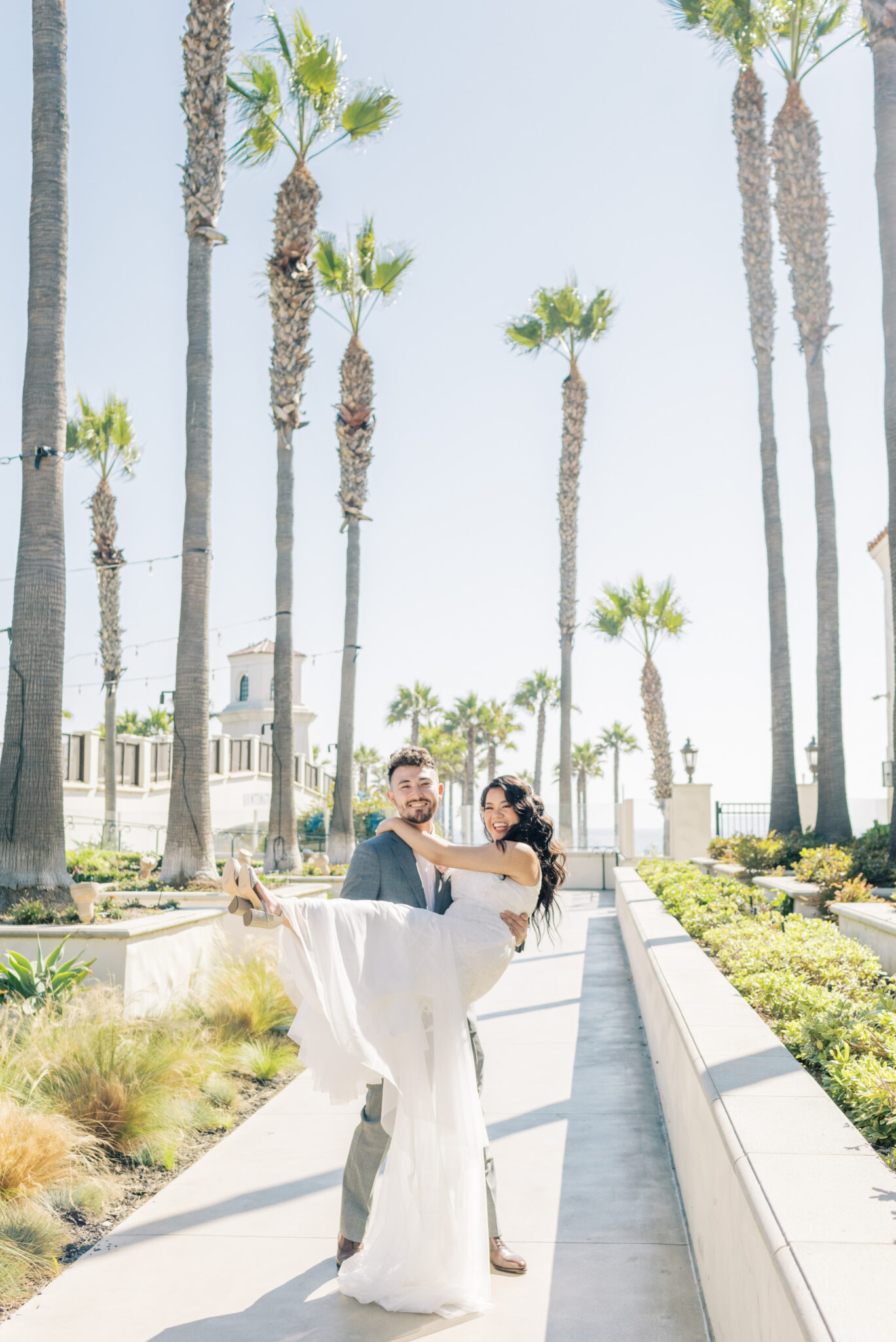 Your Guide to a Hotel Maya Long Beach Wedding | California Wedding Venue