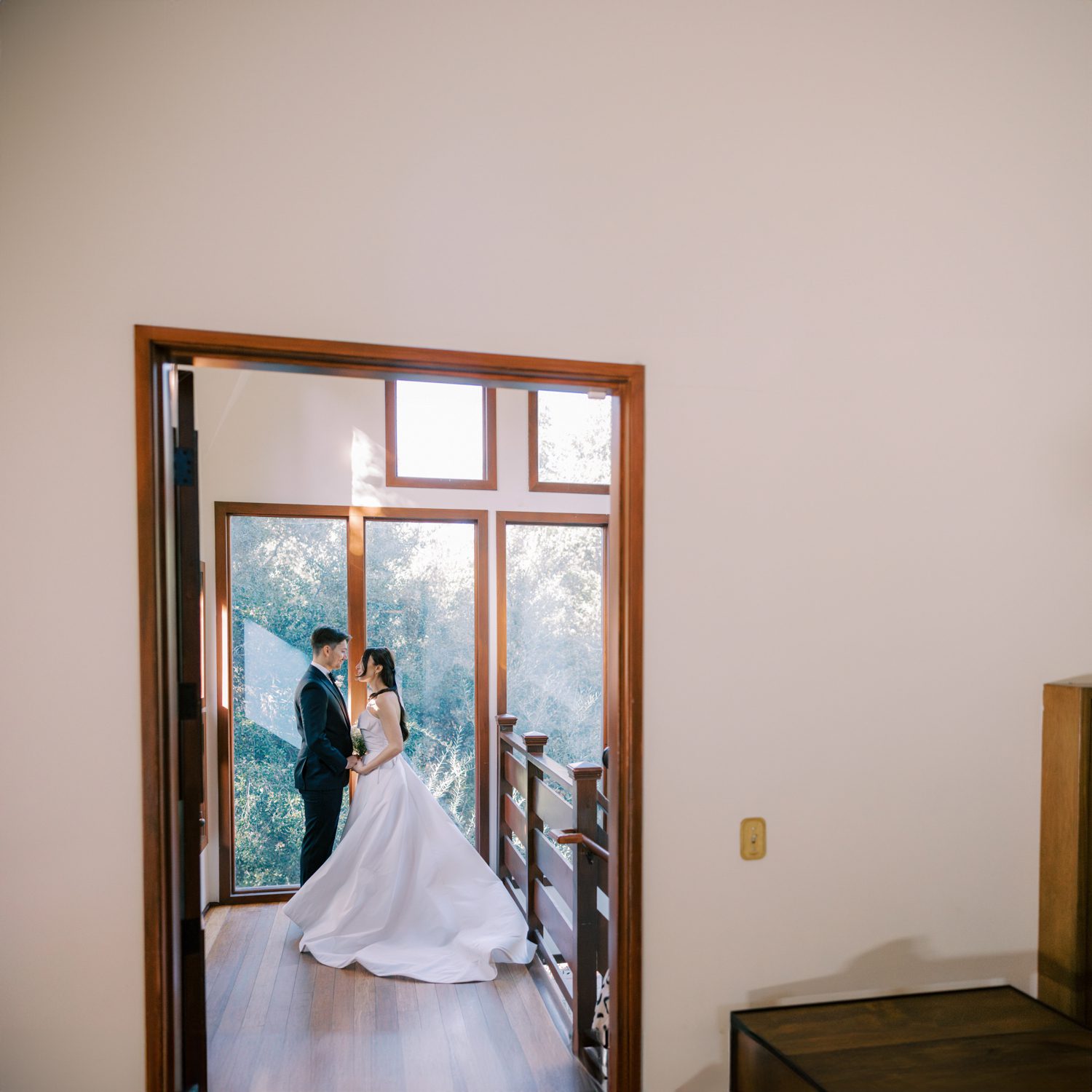 unique wedding photography at the 1909 