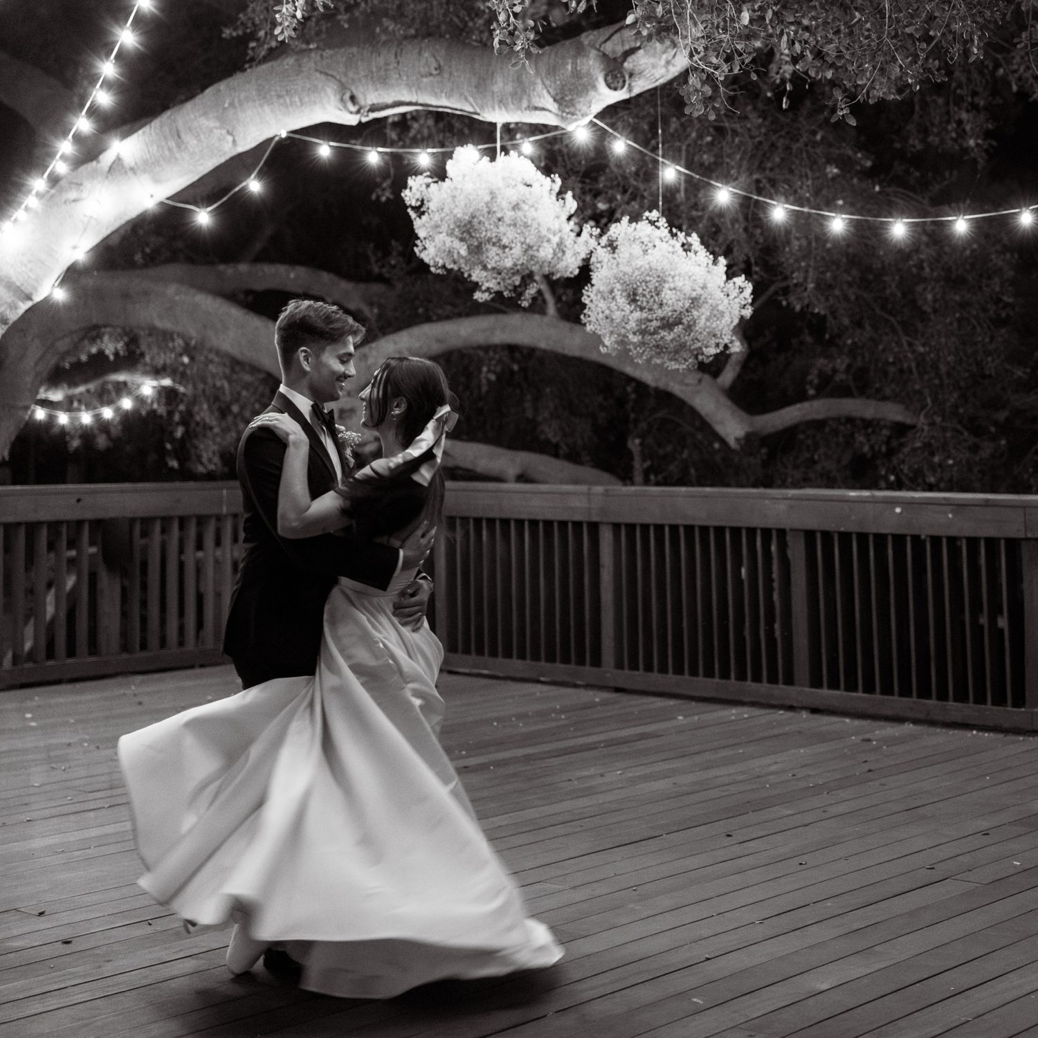 couple first dance at the 1909 