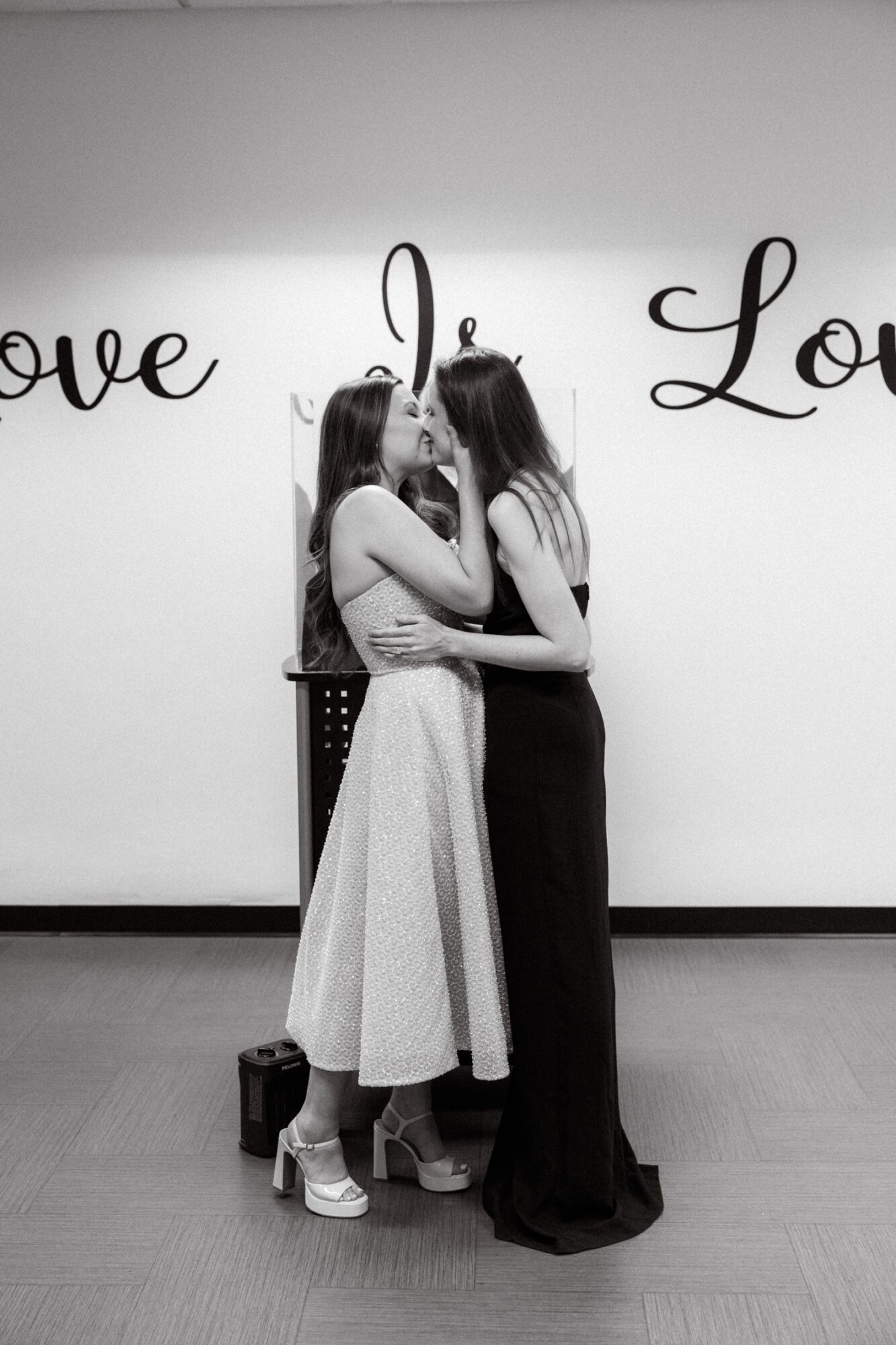 Beverly Hills Courthouse Wedding Ceremony Photos